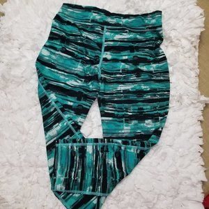 Old Navy Go Dry Standar Workout Leggings.